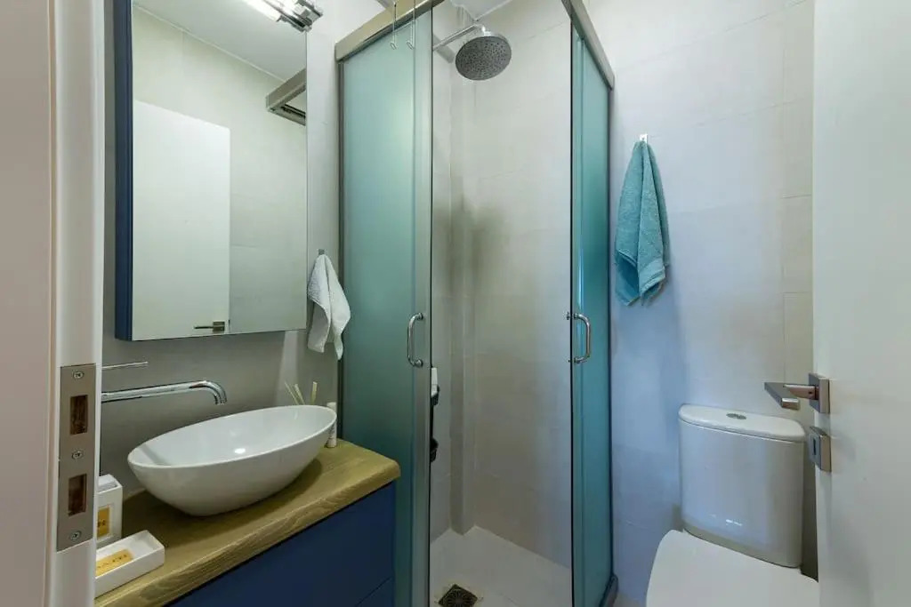 Large Elegant Studio, Kalathi Home Suites in Verga