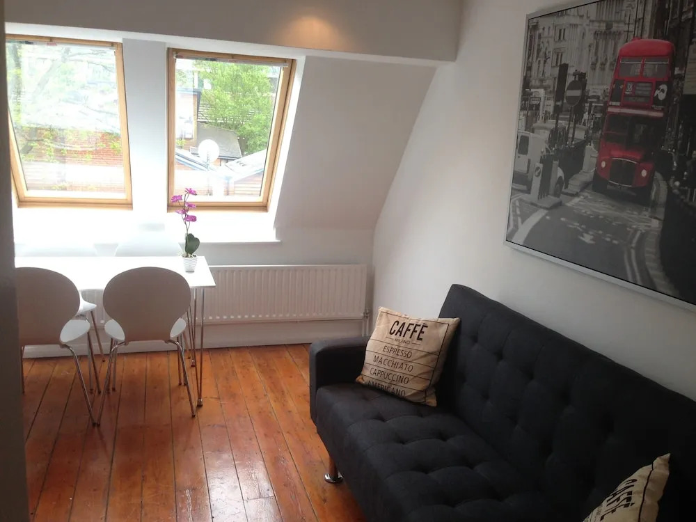 White City Apartment