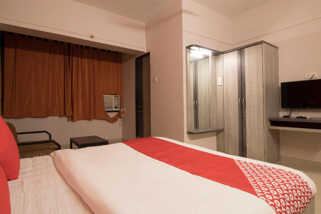 OYO Flagship 37831 Hotel Hem Executive