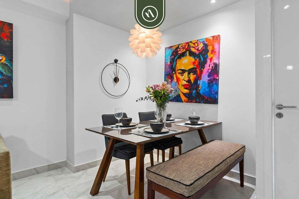 Amazing 1 BR Condo in Romantic Zone - Pool - Gym