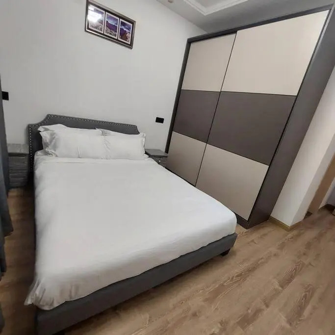 Urban Oasis - Modern Luxe 2 Bedroom Apt with pool, gym