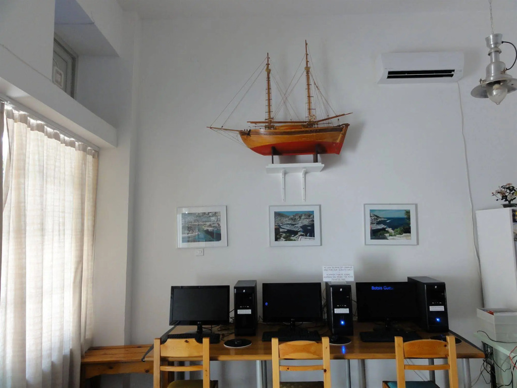Botsis Guest House