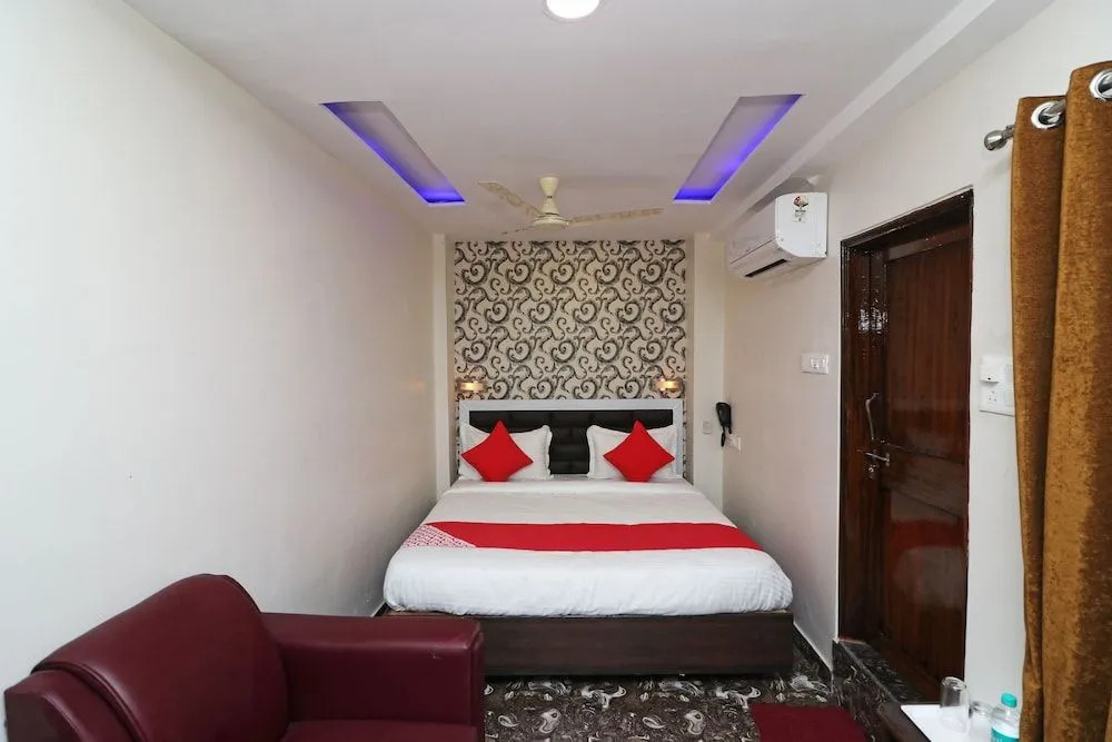 OYO 16919 Hotel Prerna