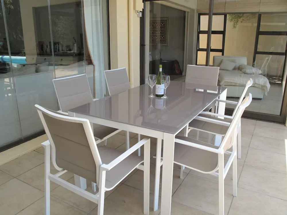 Stunning Cape Peninsula Holiday Villa With Pool