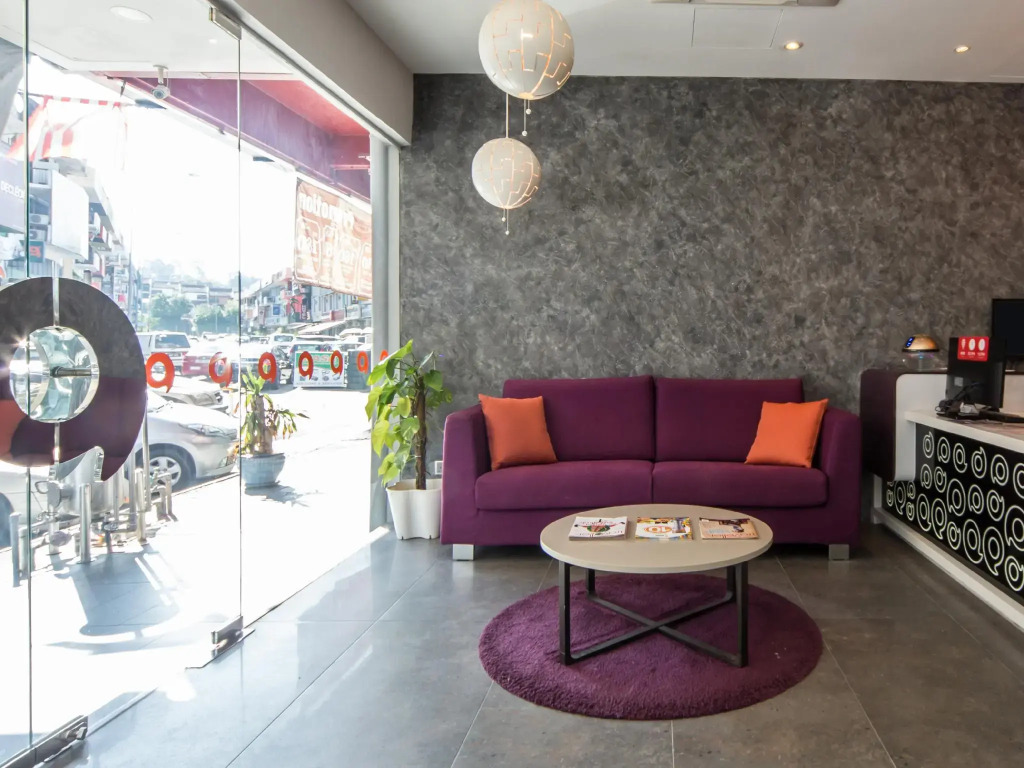OYO 278 Orange Premier Hotel