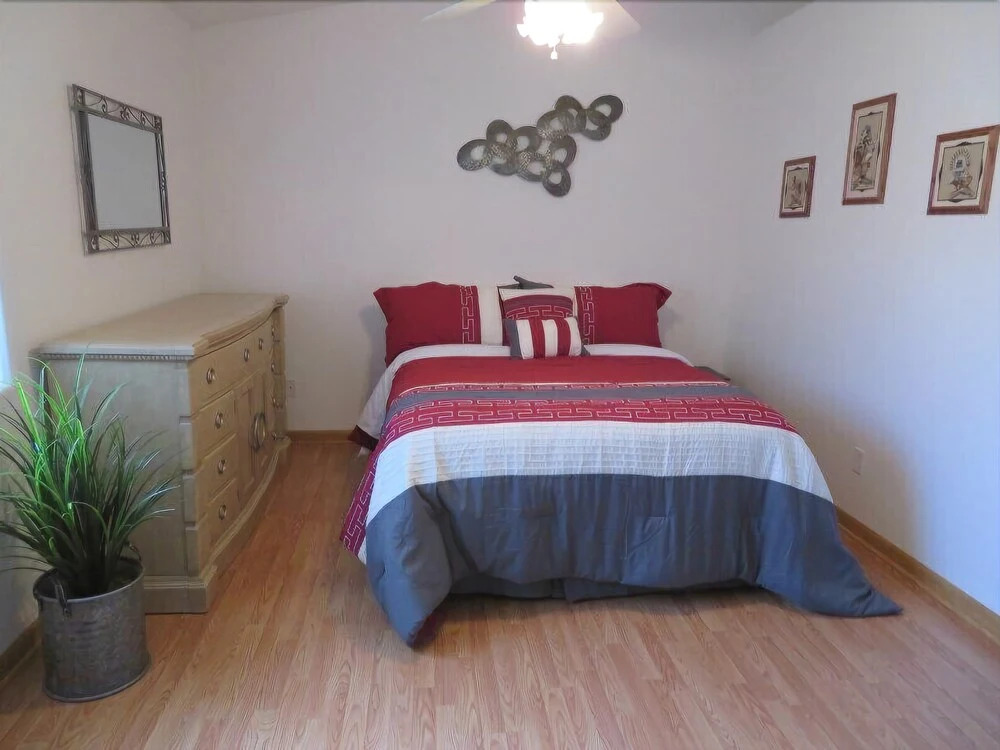 Lincoln And Tawnya Hiatt 3 Bedroom Home