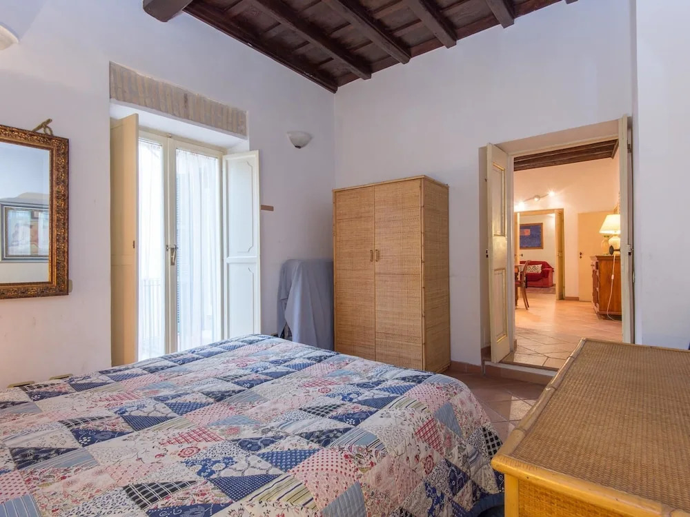 RSH Trevi Fountain Apartment 2
