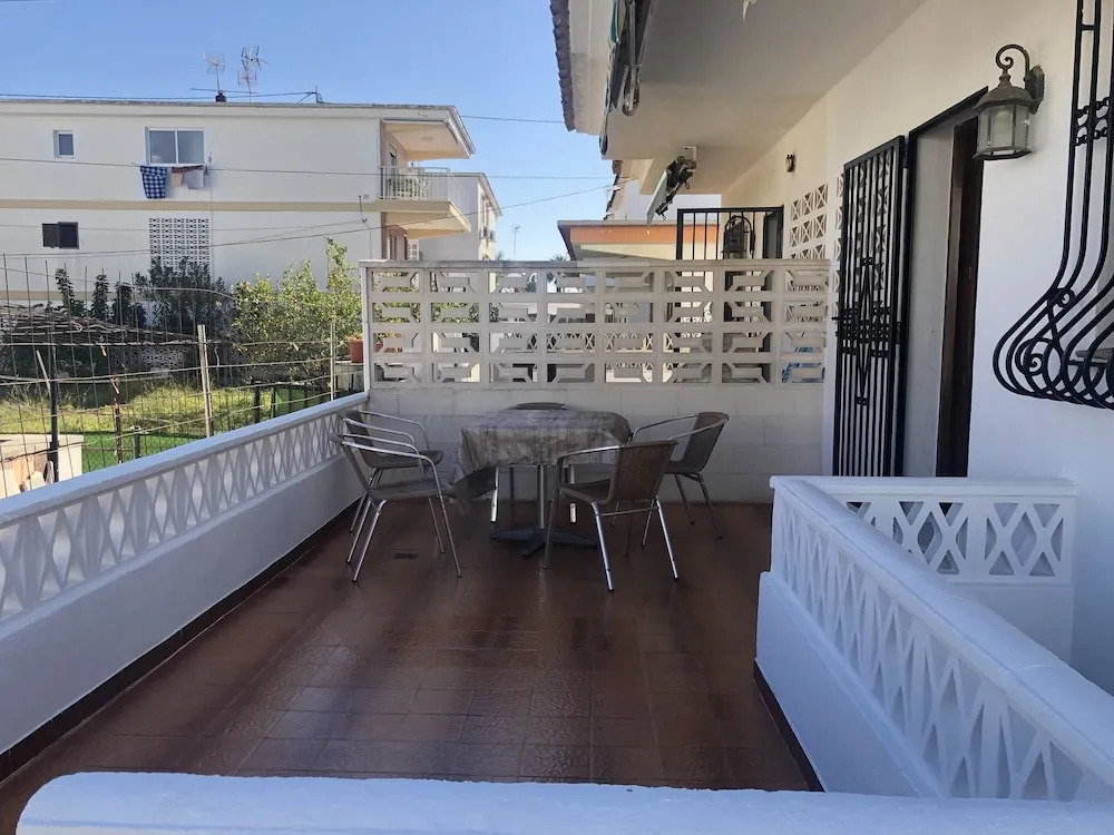 House with 3 Bedrooms in Oliva, with Furnished Terrace - 300 M From the Beach