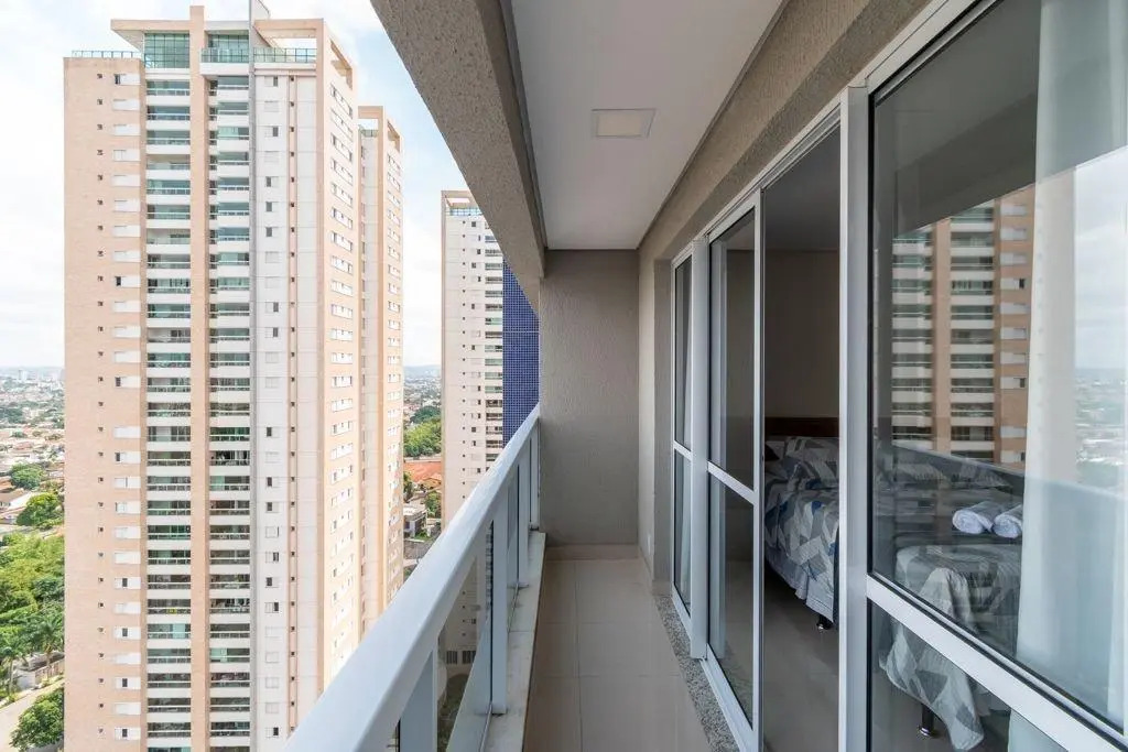 Flat com cama de casal + solteiro no 19 andar do Ed. The Expression - Setor Bueno - TH1906