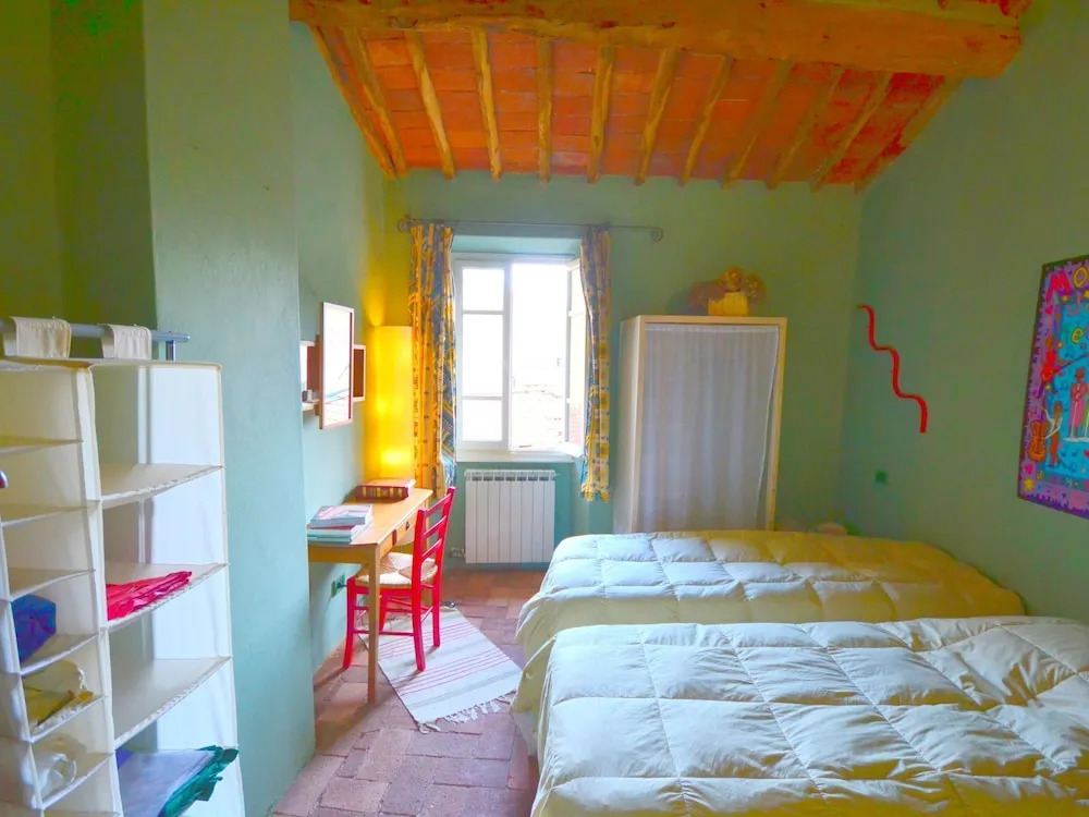 Charming Mansion in Casoli di Camaiore Near Forest