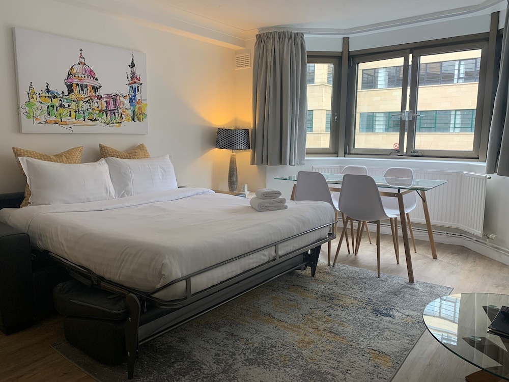 Marlyn Lodge   City of London