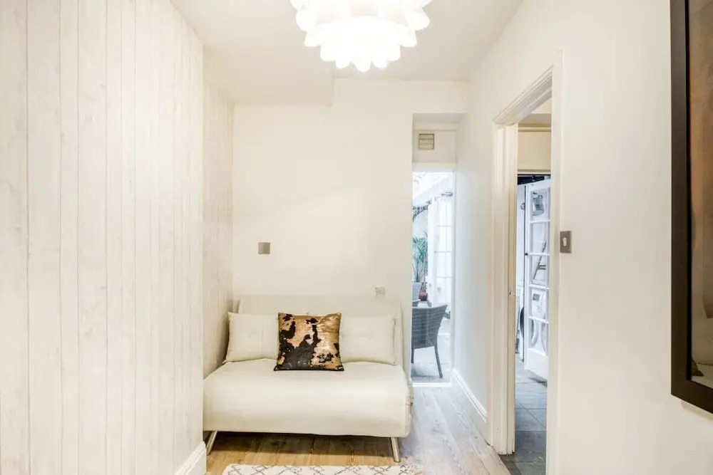 2bed w/ Covered Patio, 5 Mins to Paddington Stn