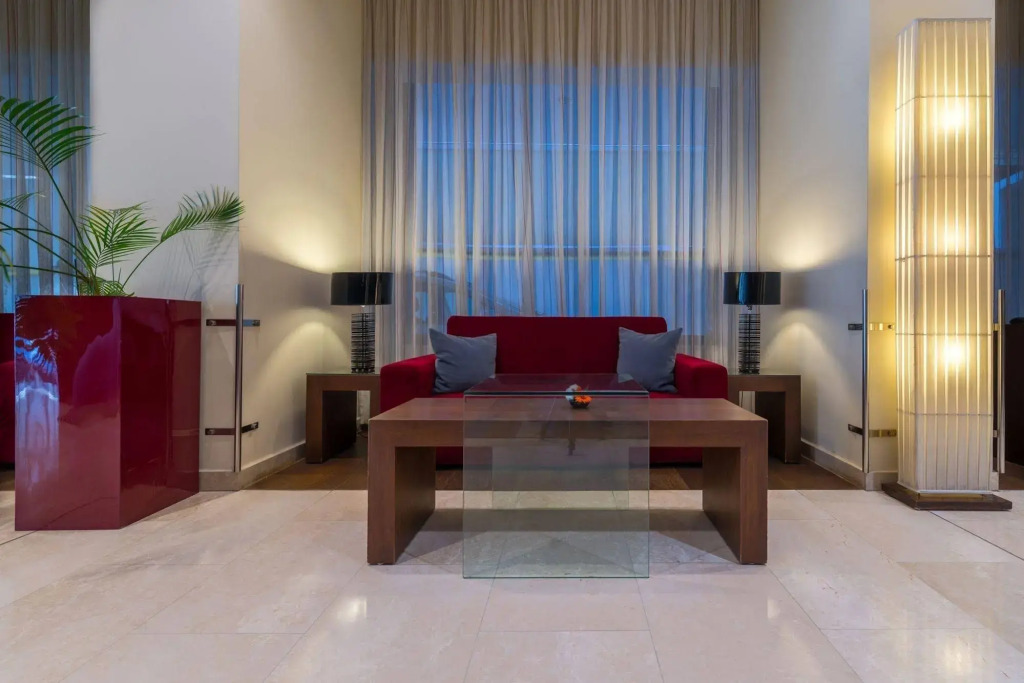 Peakture Hotel