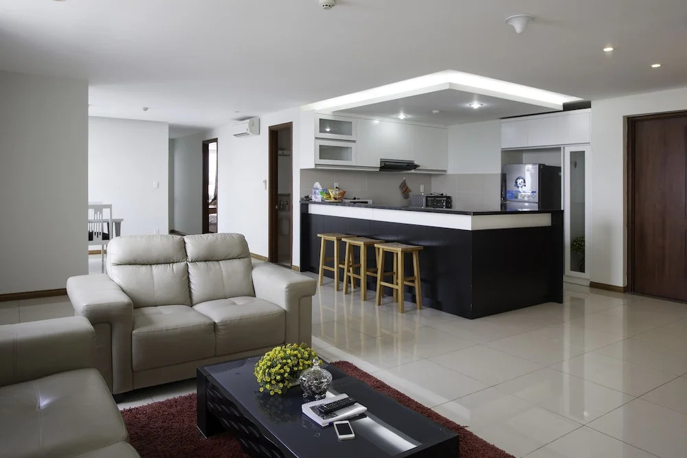 Le Soleil Central River View 3BR Apartment