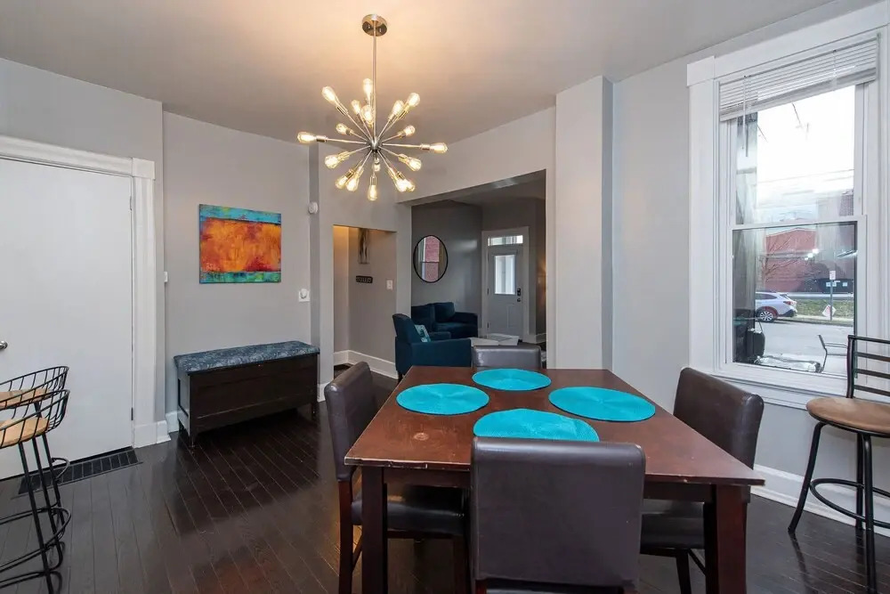 The Incline Suite 1