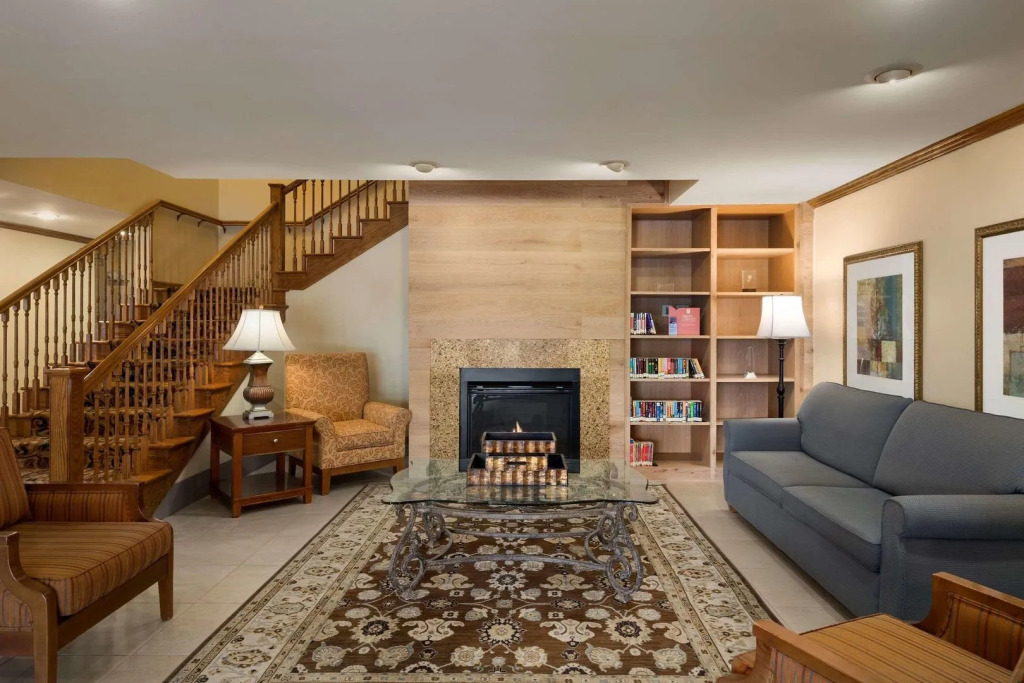 Country Inn & Suites by Radisson, Owatonna, MN