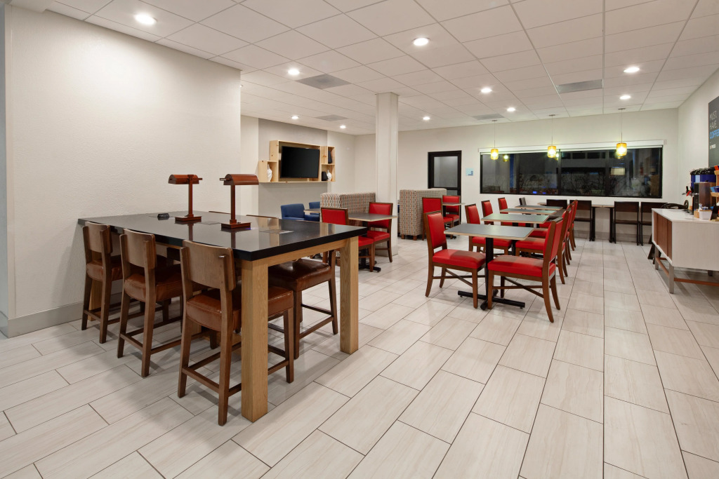 Holiday Inn Express & Suites Rancho Mirage - Palm Spgs Area by IHG
