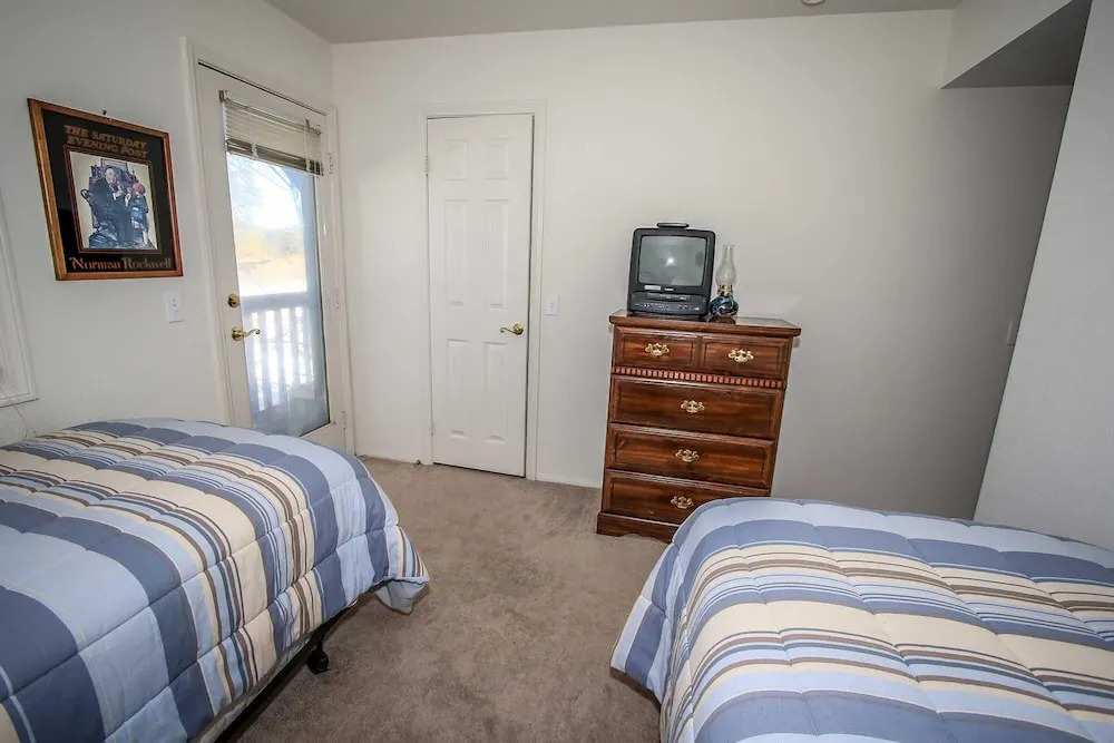 Bear Golf Inn-1218 by Big Bear Vacations