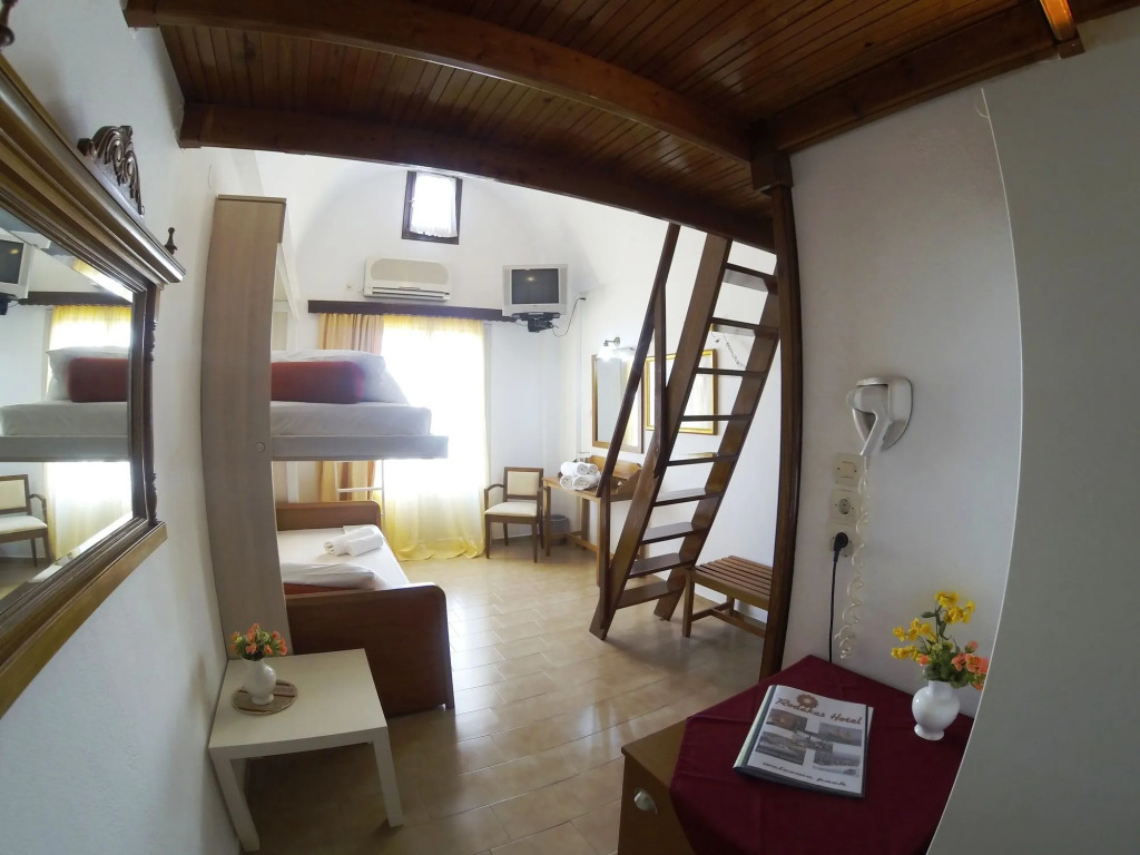 Rodakas Hotel