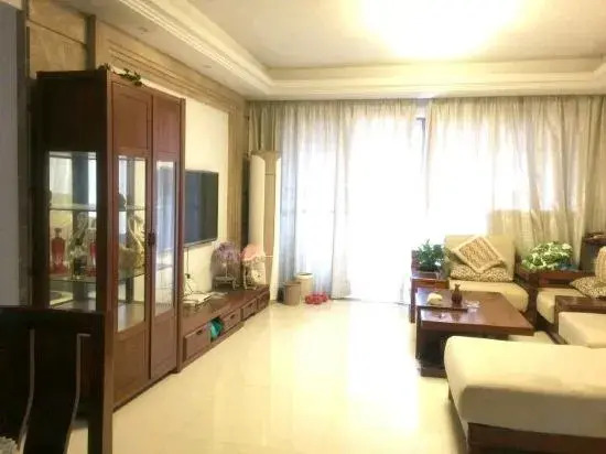 Nanning Meichen Apartment (Poly Tongxinyuan Branch)