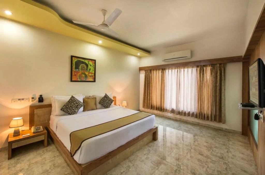 Lion Lords Inn Rajula