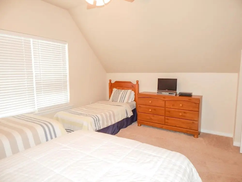 049 Beach Comber