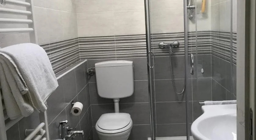 Bella Vita Guesthouse -parcheggio privato interno