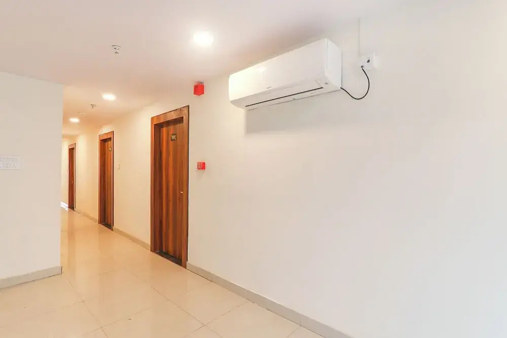 FabHotel Rachna Palace and Banquets - Nr Lekhraj Metro Station