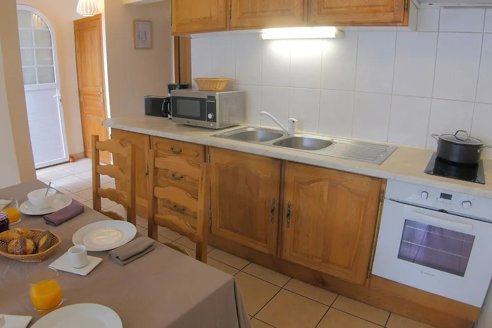 Amazing two Bedroom Flat, 10min From Miramar Beach