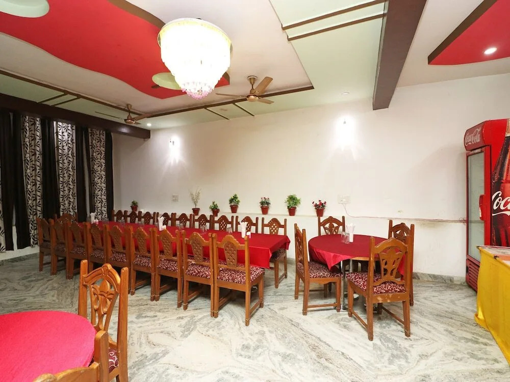 Hotel Lakshya Palace by OYO Rooms