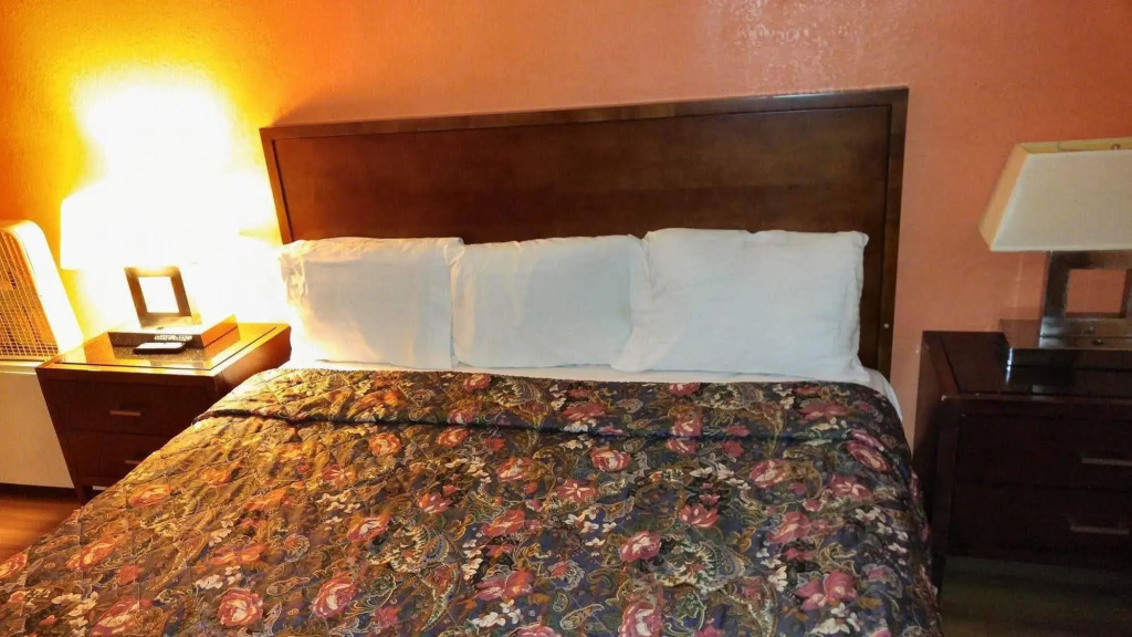 Regency Inn and Conference Center