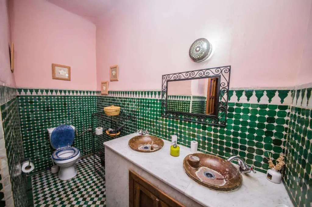 Riad LArtiste