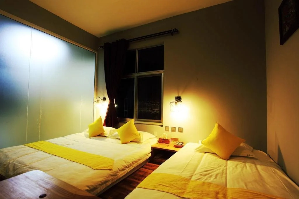 Dali Buxianshan Guesthouse-in Dali ancient city,english speaking, home cat, recommend by lonely plan net