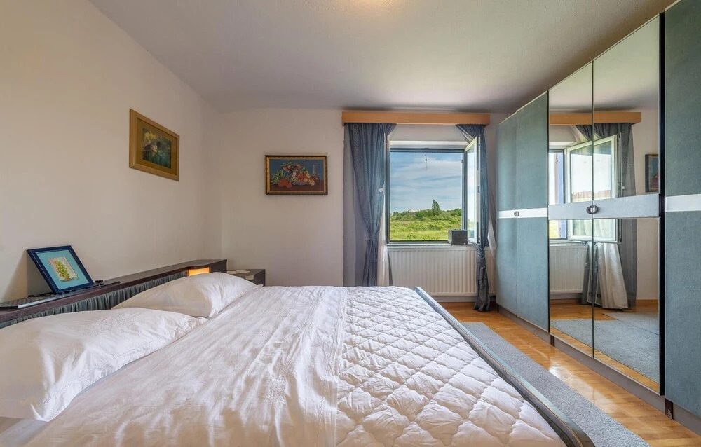 Nice Home In Zadar With Wifi