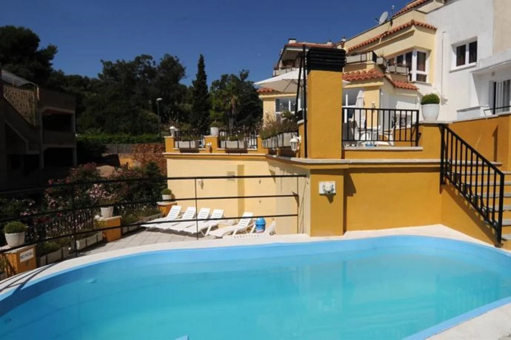 Apartaments Monjardí