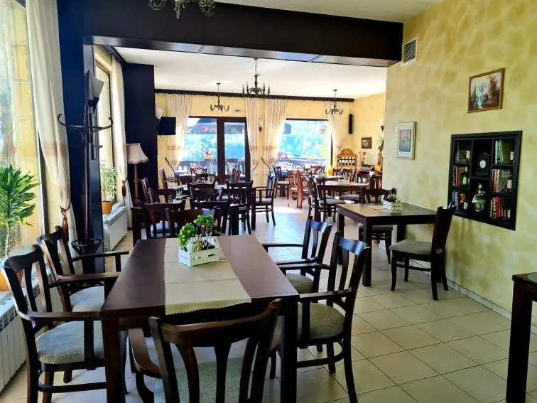 Family Hotel Bela
