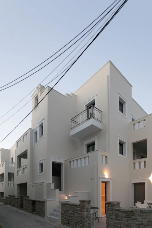 Sweet Home Naxos