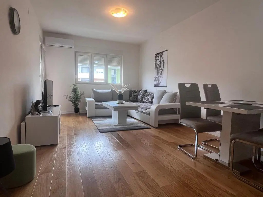 Apartment 79•Central Point