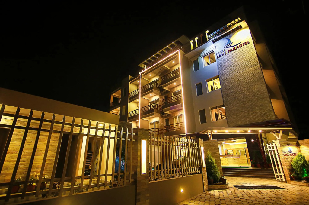 Hotel Lake Paradise