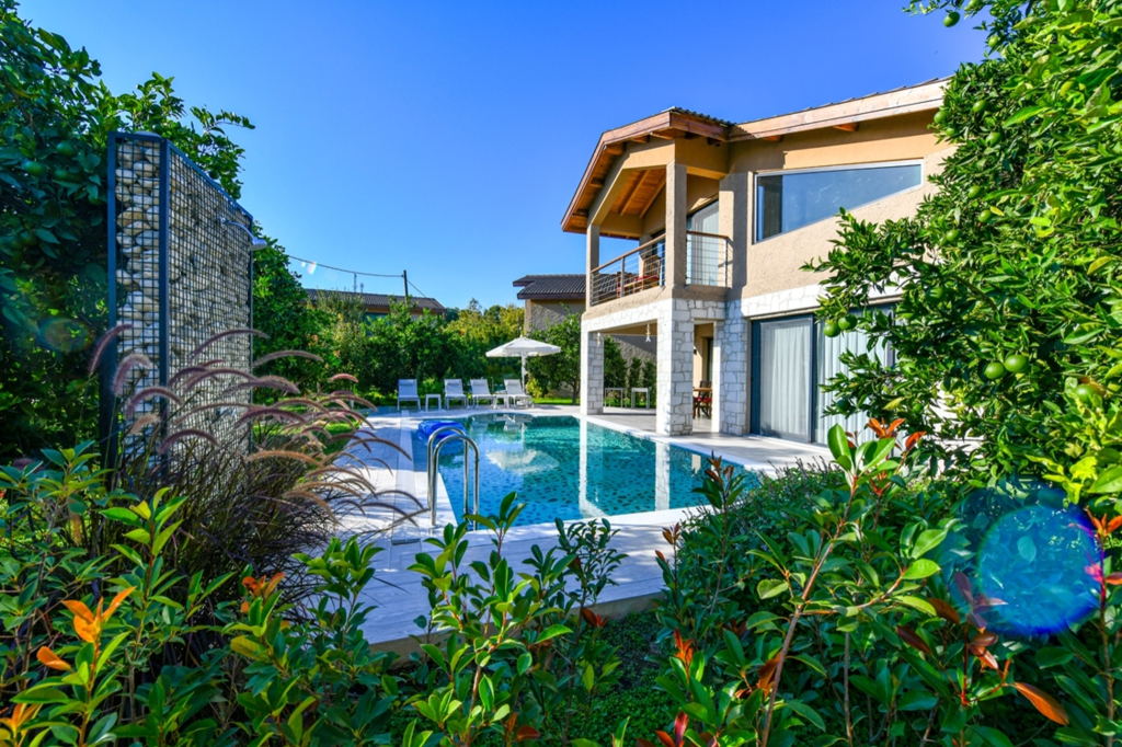 Volans Suites Villas