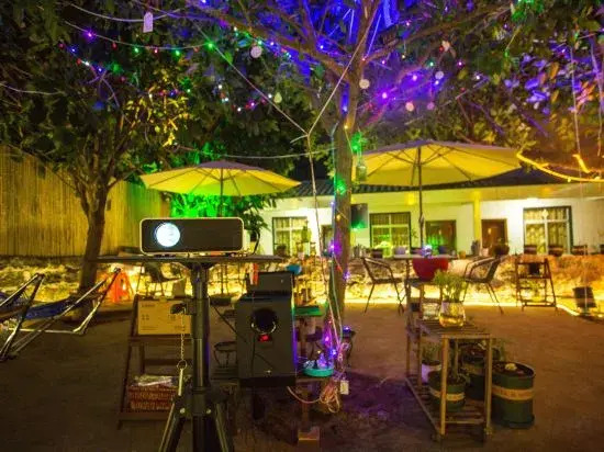 Weizhou Island Lanhai Breeze Homestay
