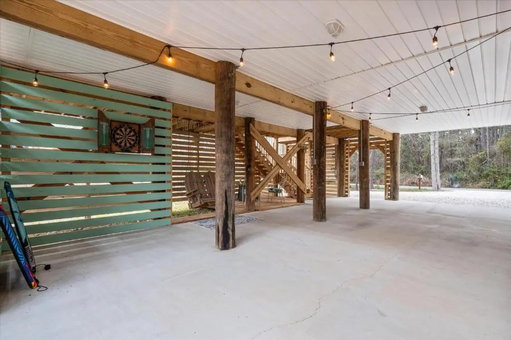The Hummingbird House - East End Island / Pet Friendly