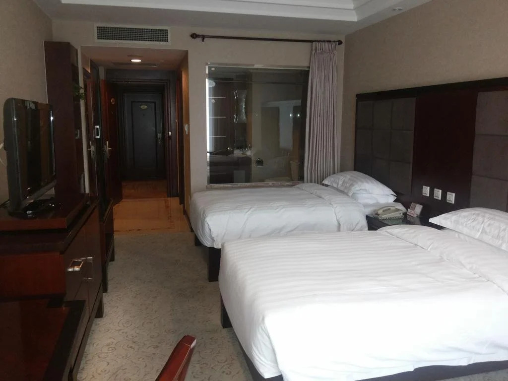 Sanlongzhongtian Hotel