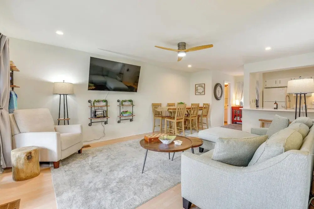 Santa Rosa Beach Townhome: Patio, Walk to Beach!