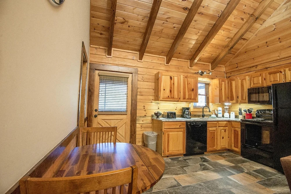 Cuddlin Up by Heritage Cabin Rentals