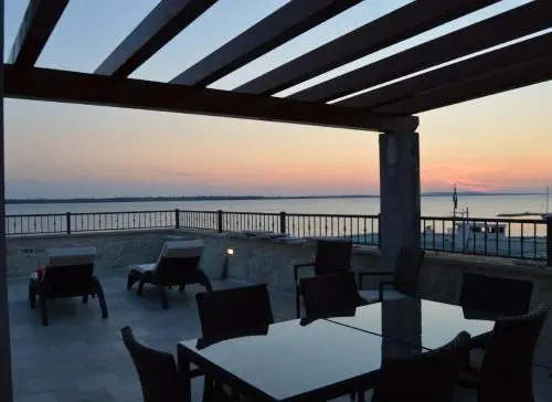 Sea View Apartments Nina