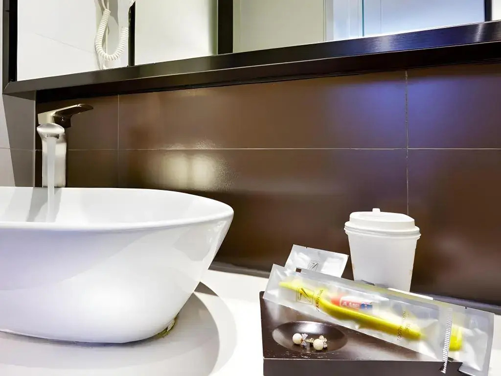 7Days Premium Wuhan Caidian Plaza