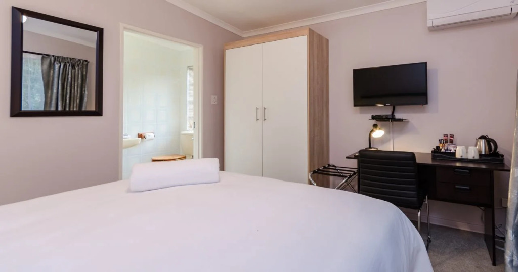 Englewold Manor Guest House