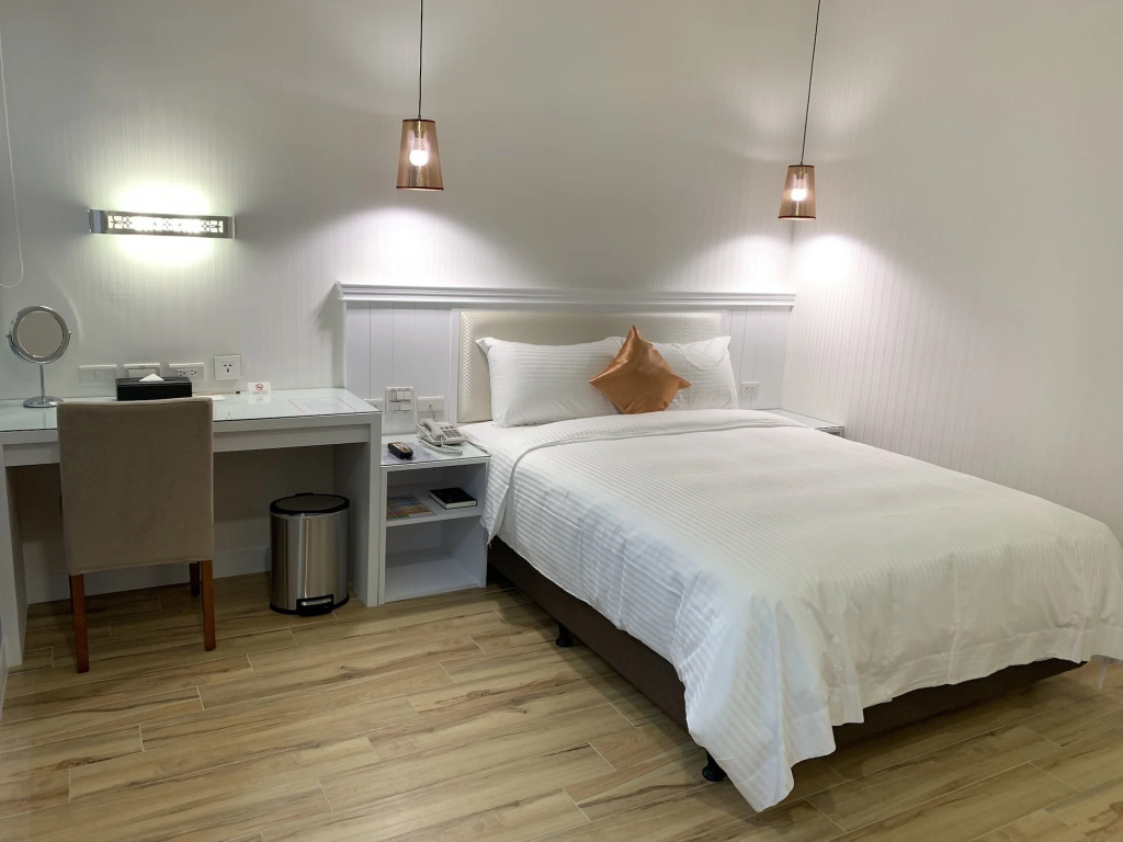 Joy Hotel