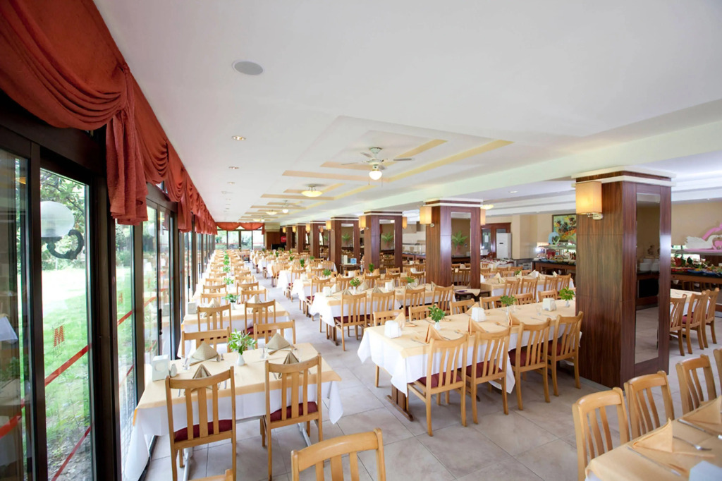 Marbel Hotel by PalmWings